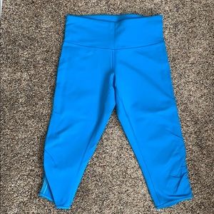 Lululemon crop legging, size 4